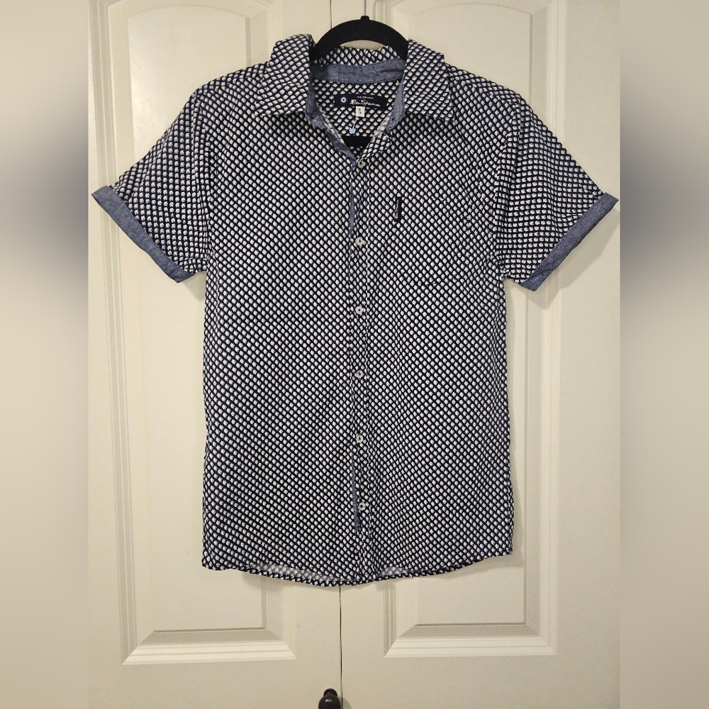 Ben Sherman Navy and White Patterned Button-Up Shirt Youth Sz XL-18